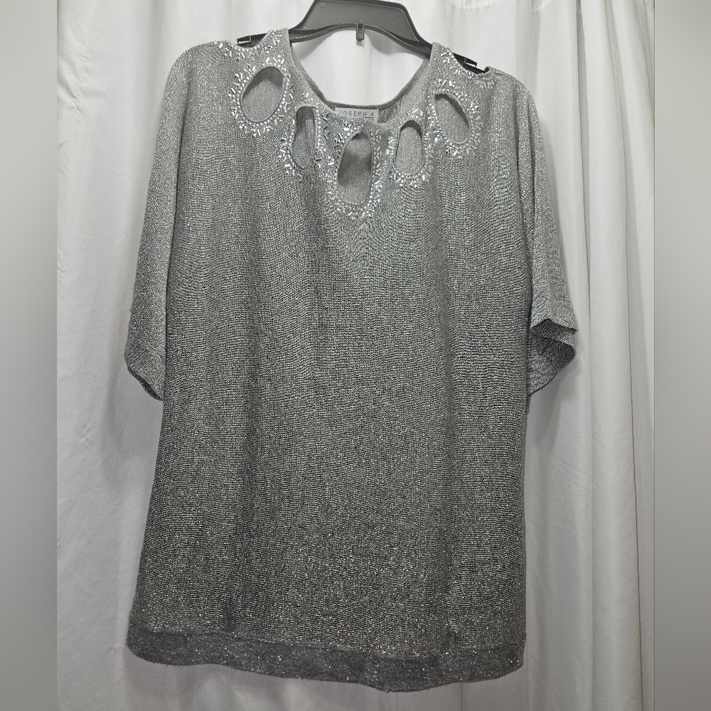 Joseph A metallic Lasercut Detail Blouse!